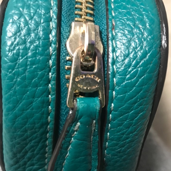Coach purse - Picture 3 of 7